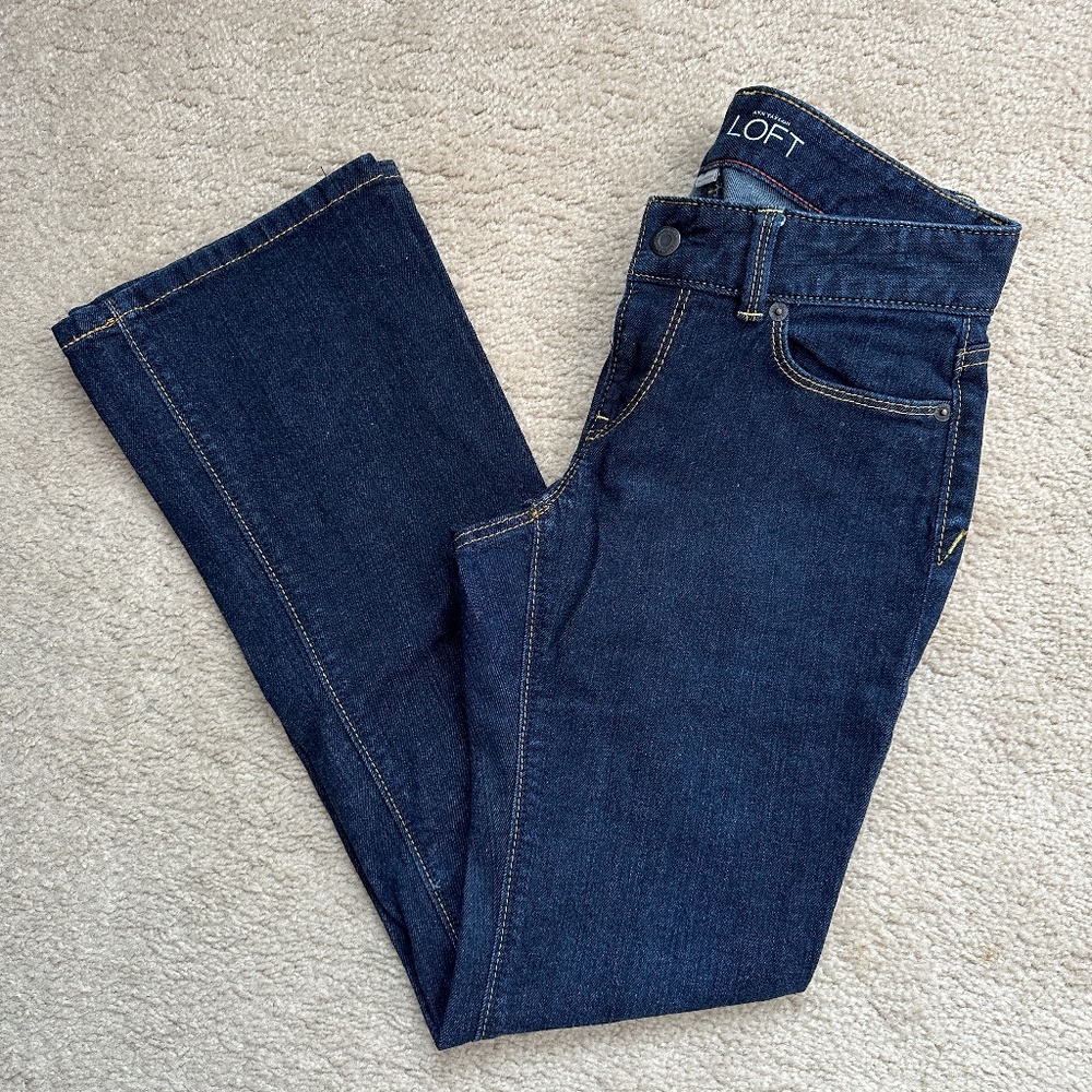 Women's Jeans Loft Curvy Boot 2P EUC Dark Wash